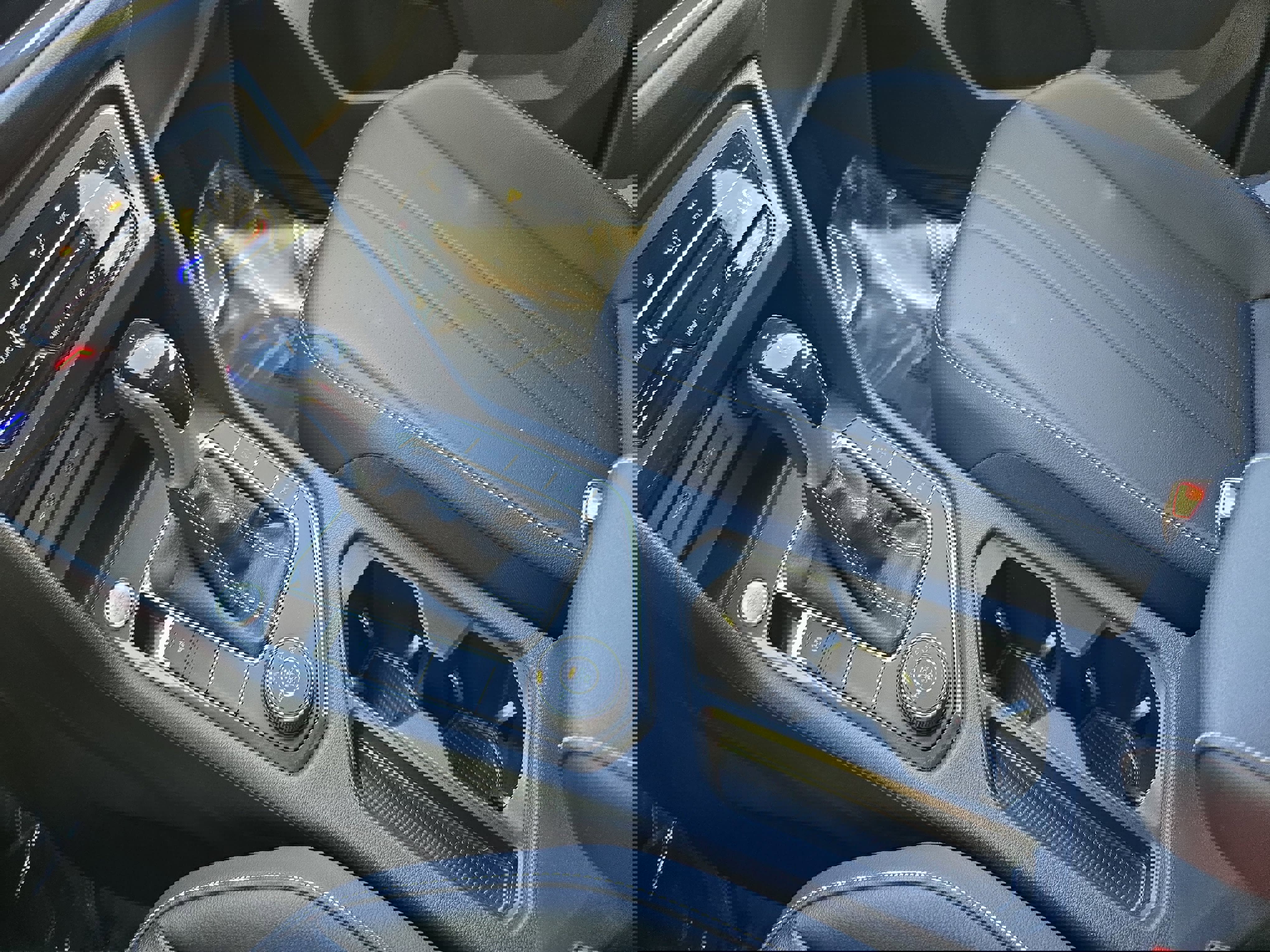 Used 2024 Volkswagen Tiguan SE R-Line image 25