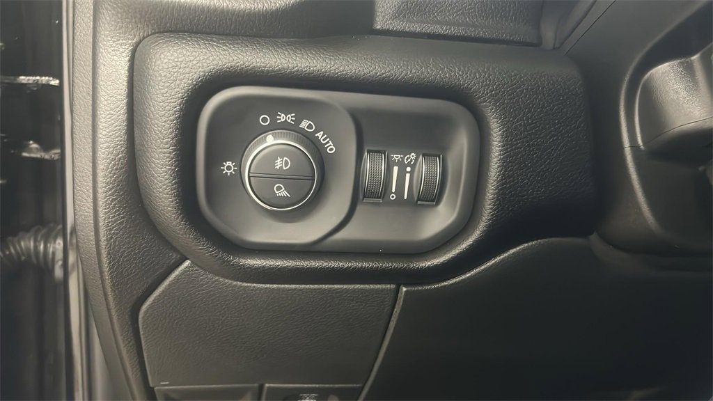 Used 2024 RAM 3500 Laramie image 21