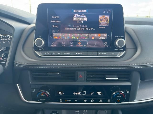 Used 2025 Nissan Rogue SV w/ SV Premium Package AWD/4WD image 8