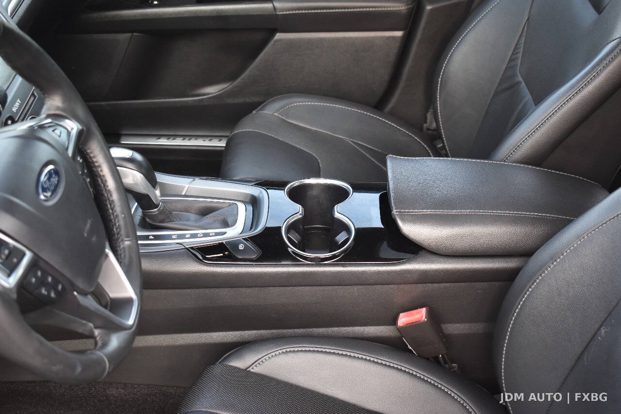 Used 2014 Ford Fusion Titanium FWD image 29