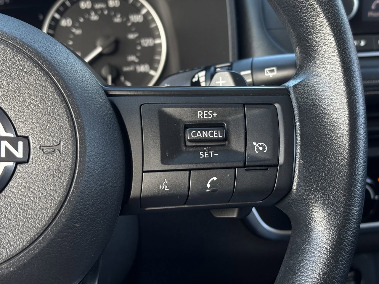 Used 2024 Nissan Rogue S image 17