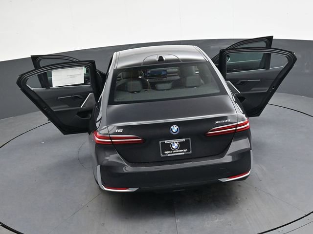 New 2026 BMW i5 eDrive40 AWD/4WD image 43
