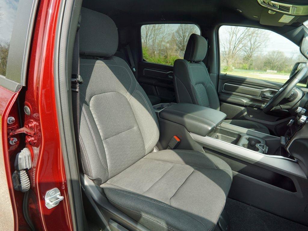 Used 2025 RAM 1500 Big Horn AWD/4WD image 35