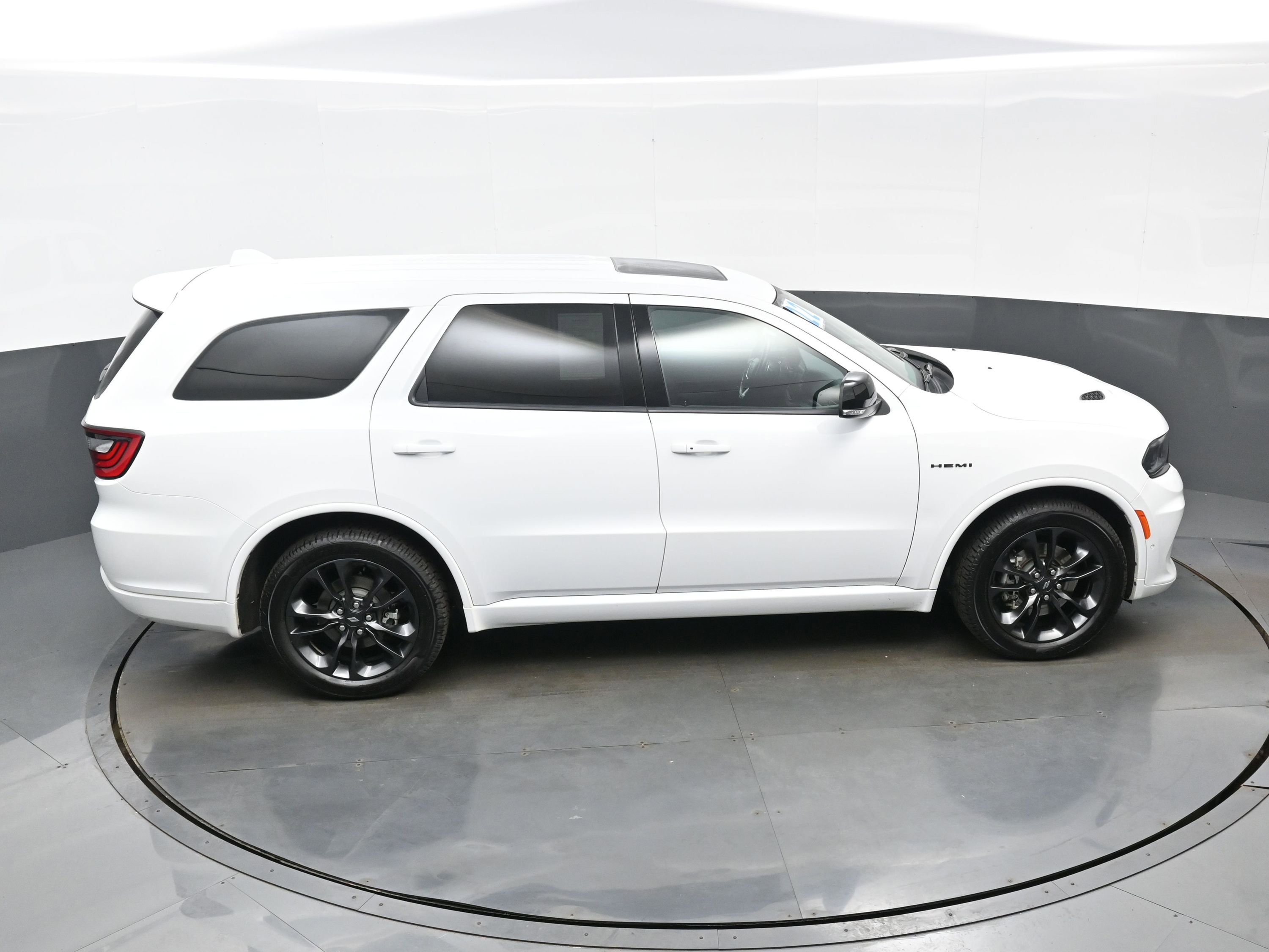 Used 2022 Dodge Durango R/T w/ Blacktop Package image 39