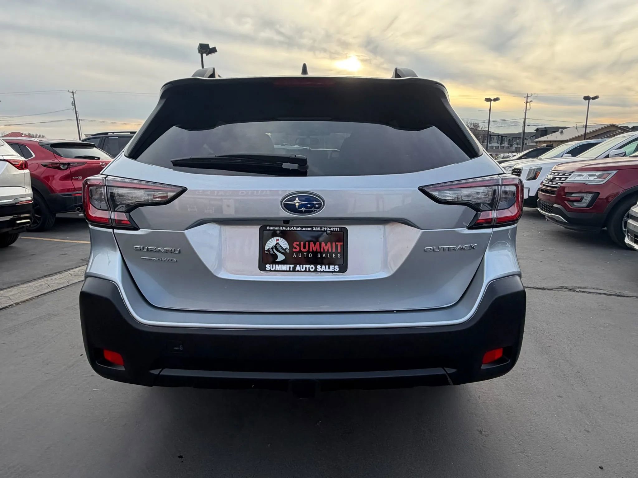 Used 2024 Subaru Outback Premium image 5