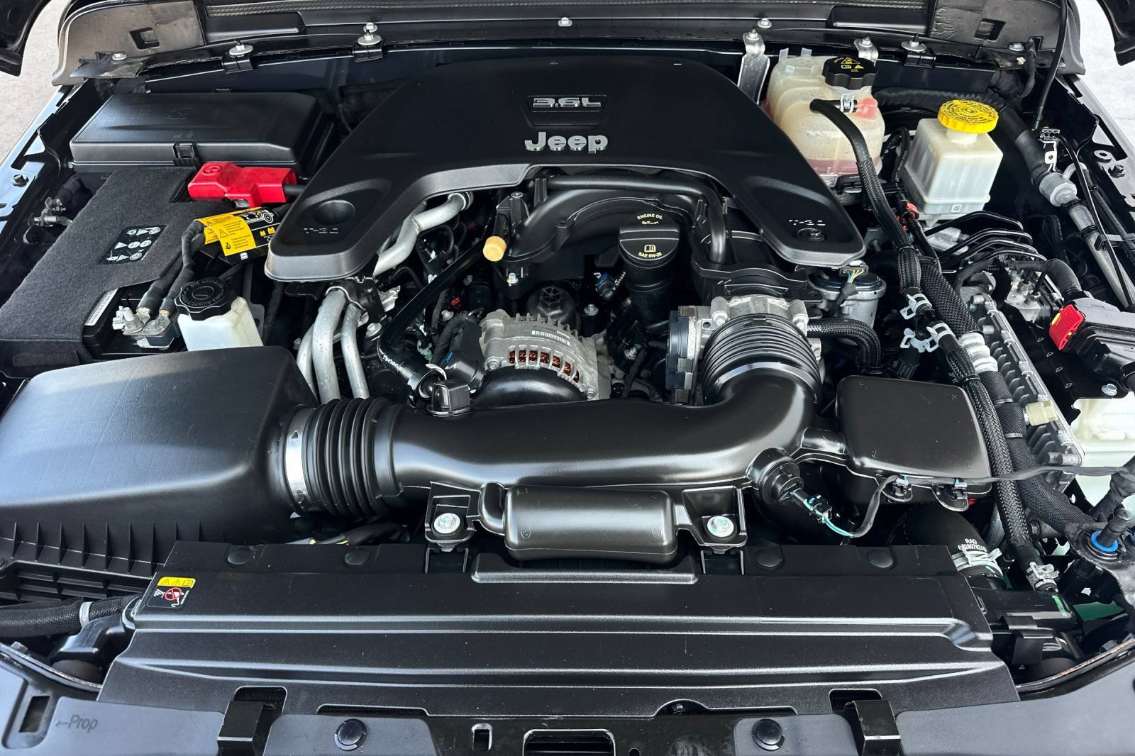 Used 2021 Jeep Gladiator Sport AWD/4WD image 23