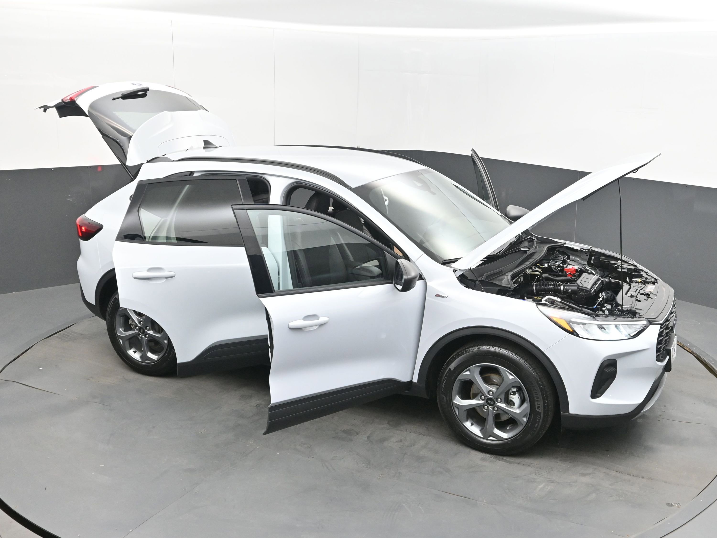 Used 2025 Ford Escape ST-Line image 37