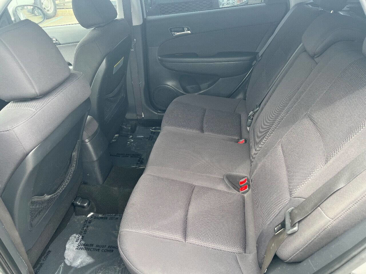 Used 2012 Hyundai Elantra w/ Preferred Pkg image 12