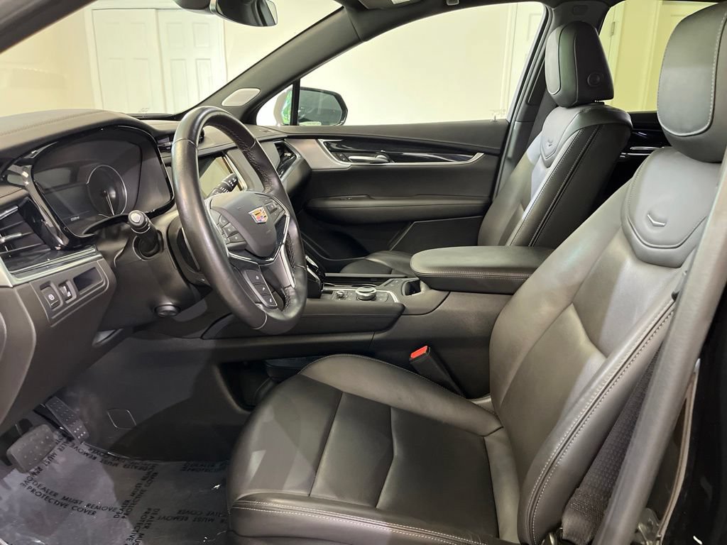 Certified 2024 Cadillac XT5 Premium Luxury w/ LPO, Floor Liner Package AWD/4WD image 15