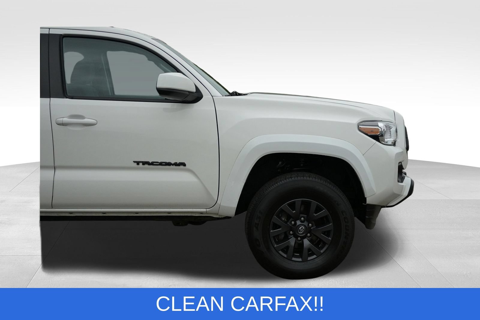 Used 2023 Toyota Tacoma SR5 AWD/4WD image 14