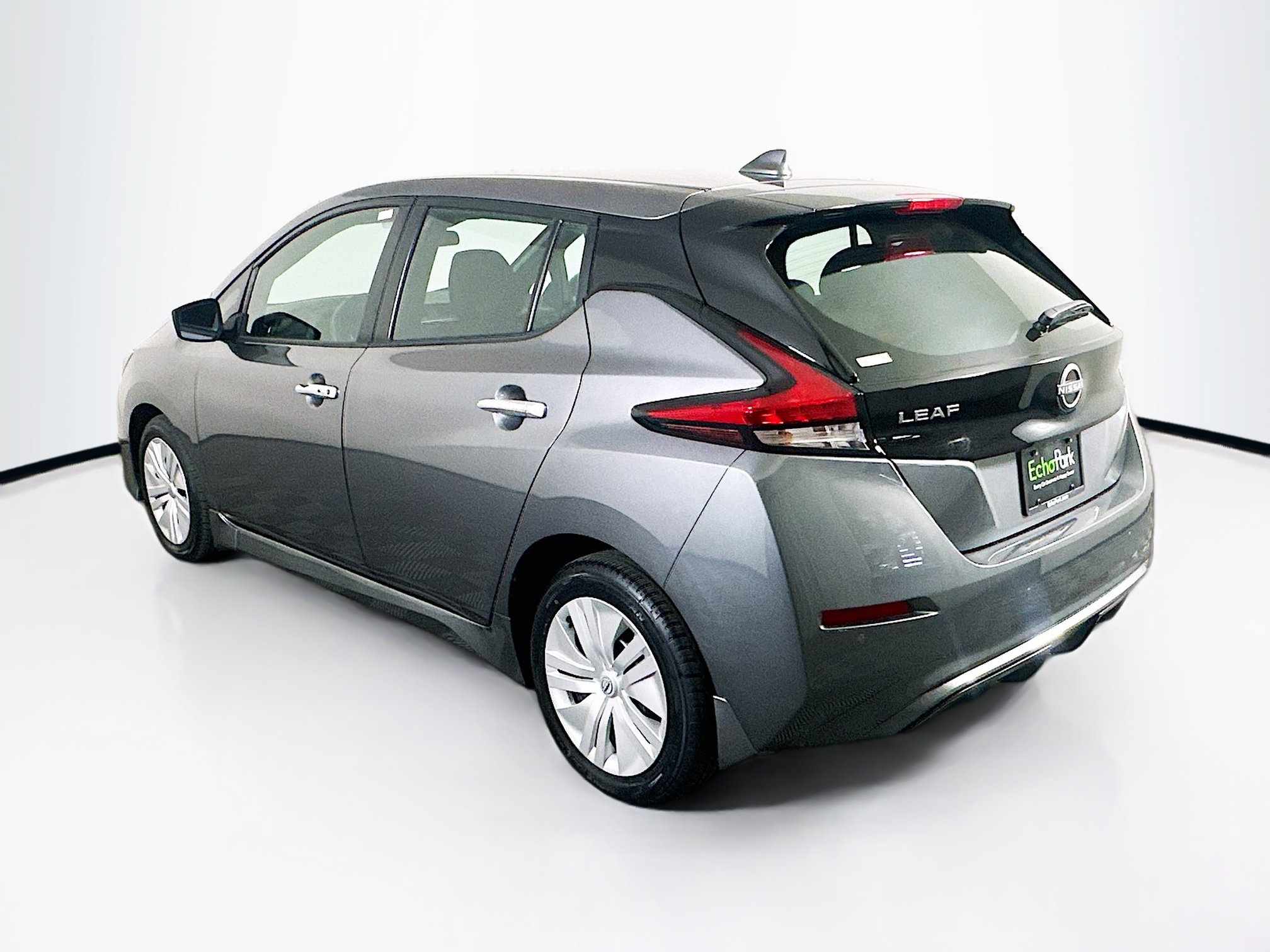Used 2024 Nissan Leaf S FWD image 5