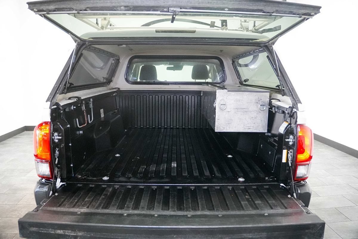 Used 2022 Toyota Tacoma SR RWD image 21