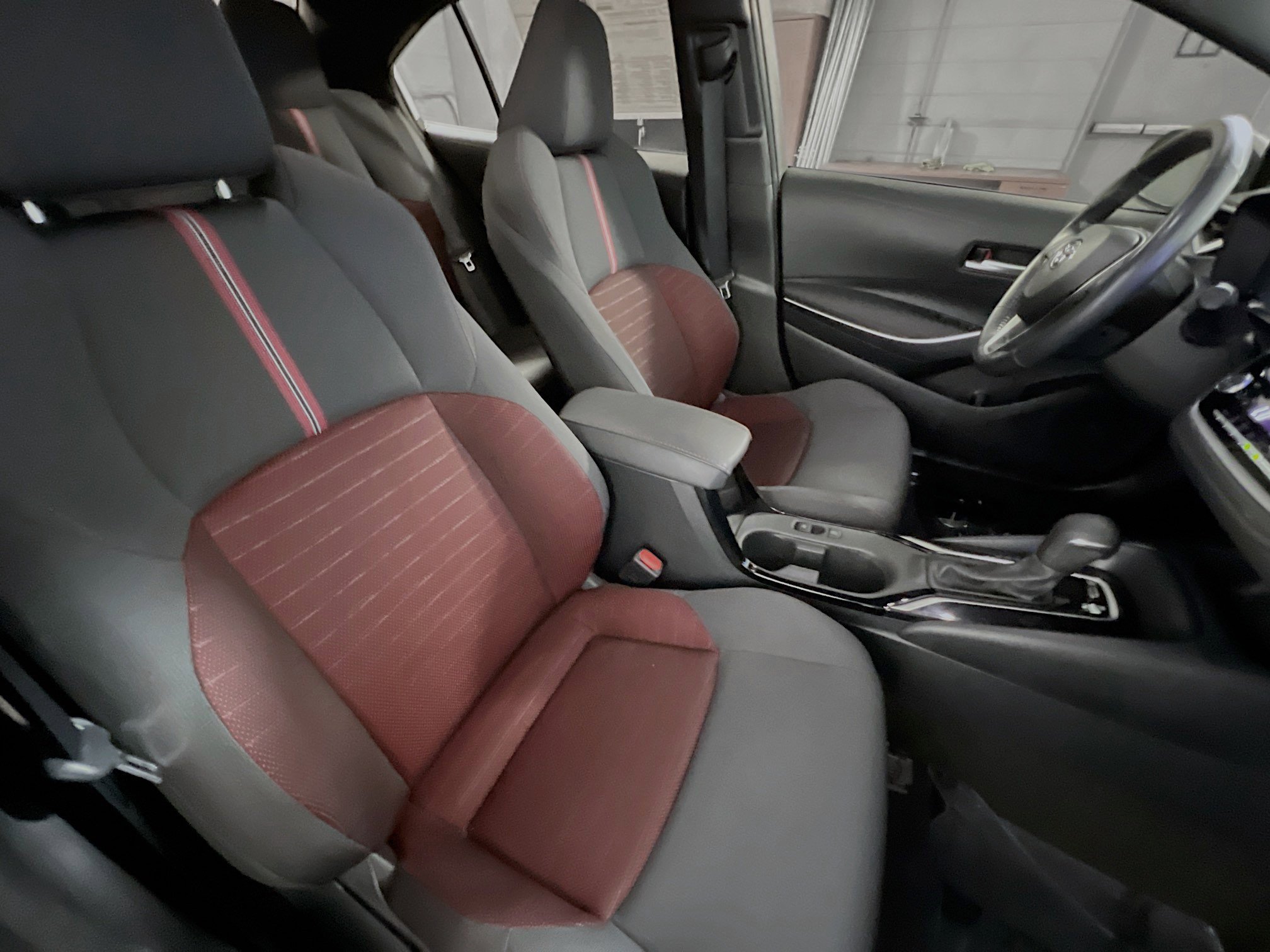 Used 2023 Toyota Corolla SE image 31