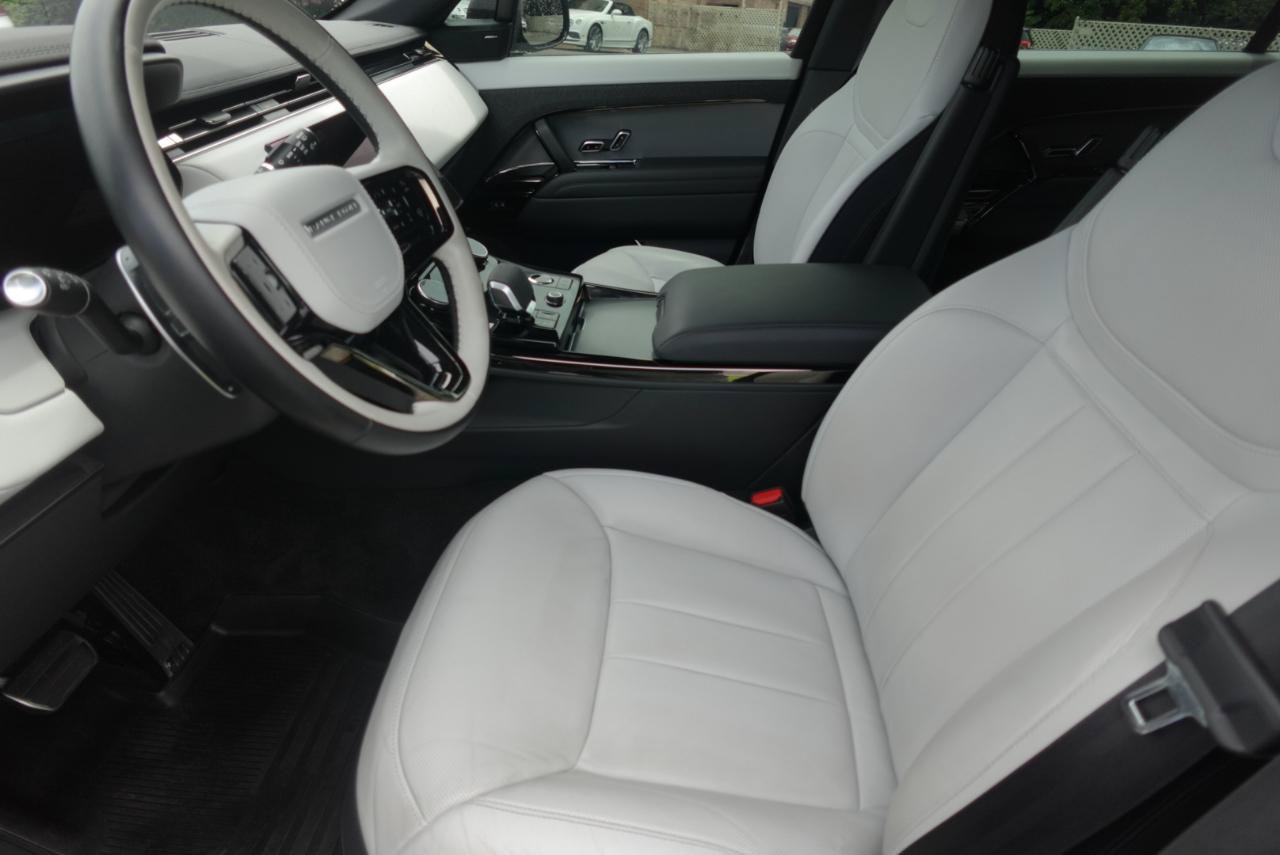 Used 2023 Land Rover Range Rover Sport SE Dynamic AWD/4WD image 17