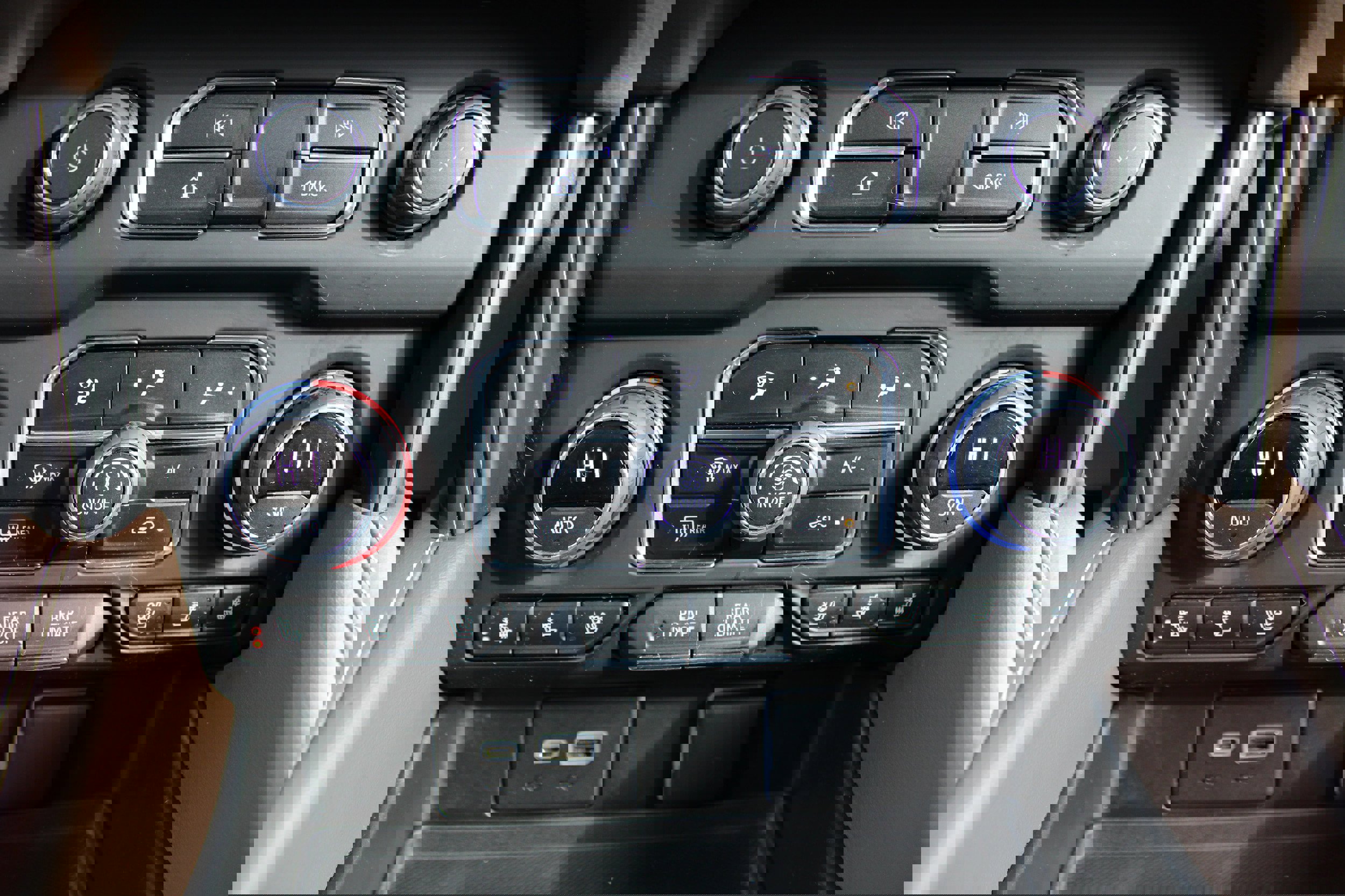 Used 2023 Chevrolet Tahoe High Country image 29