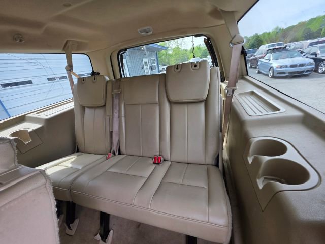 Used 2013 Ford Expedition EL XLT image 21
