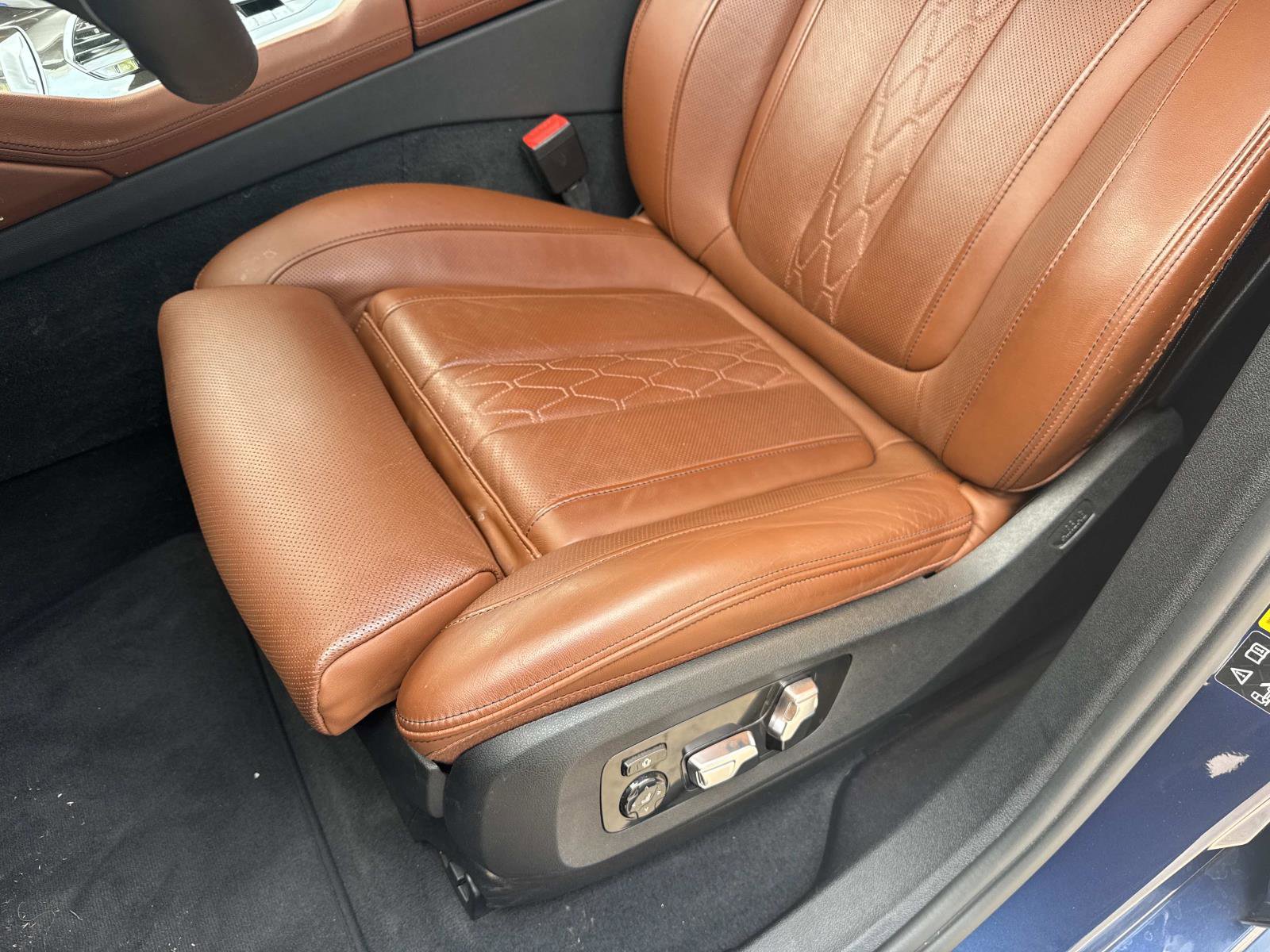 Used 2023 BMW X6 xDrive40i w/ M Sport Package image 20