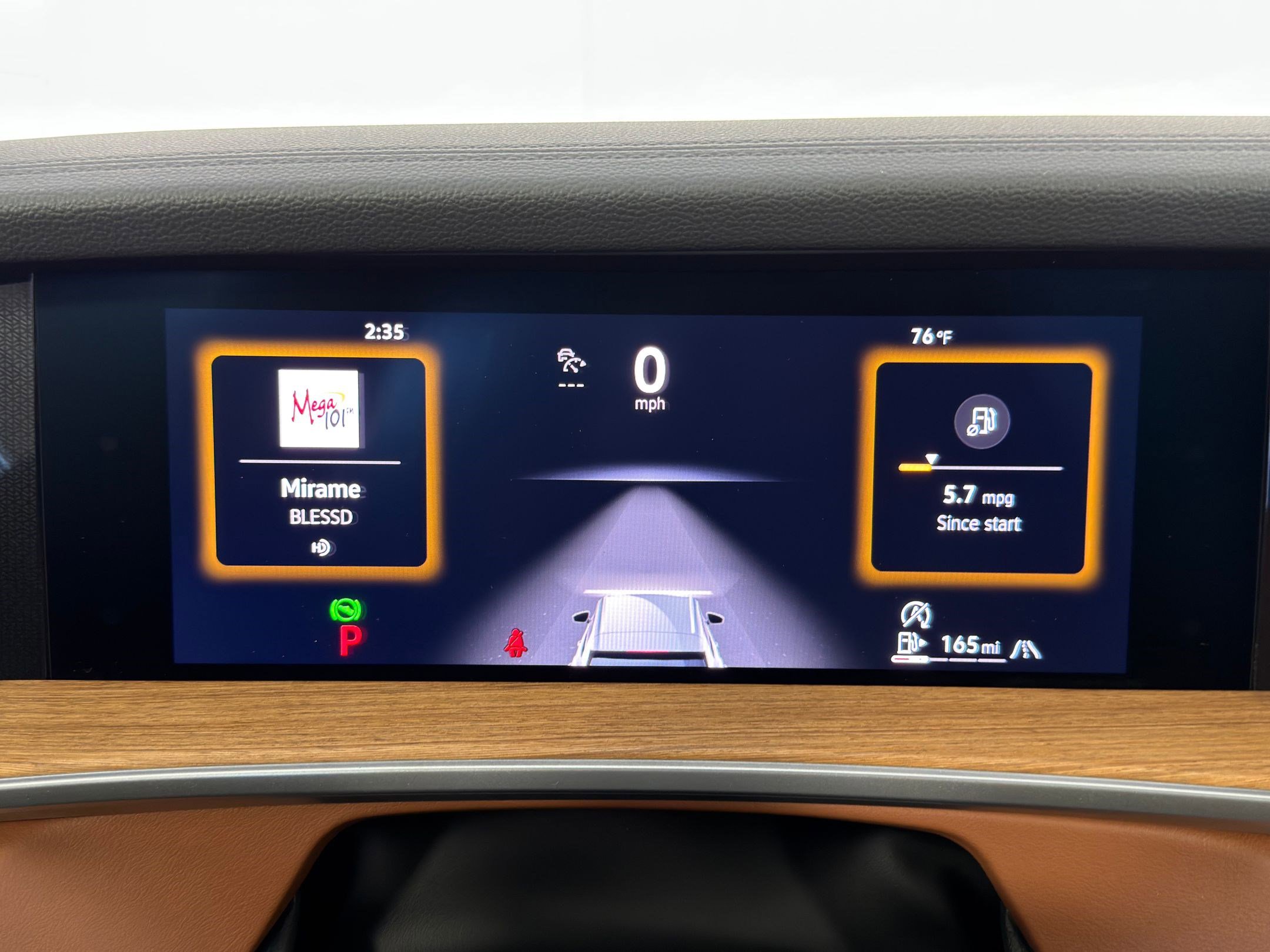 Used 2025 Volkswagen Tiguan SEL R-Line image 30