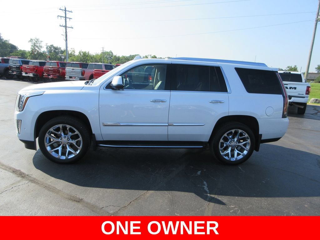 Certified 2020 Cadillac Escalade Premium Luxury AWD/4WD image 10