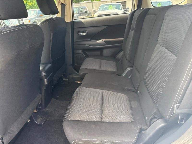 Used 2018 Mitsubishi Outlander SEL FWD image 15
