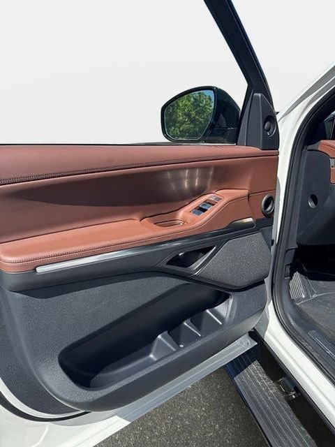 New 2026 Lincoln Navigator L Reserve AWD/4WD image 14
