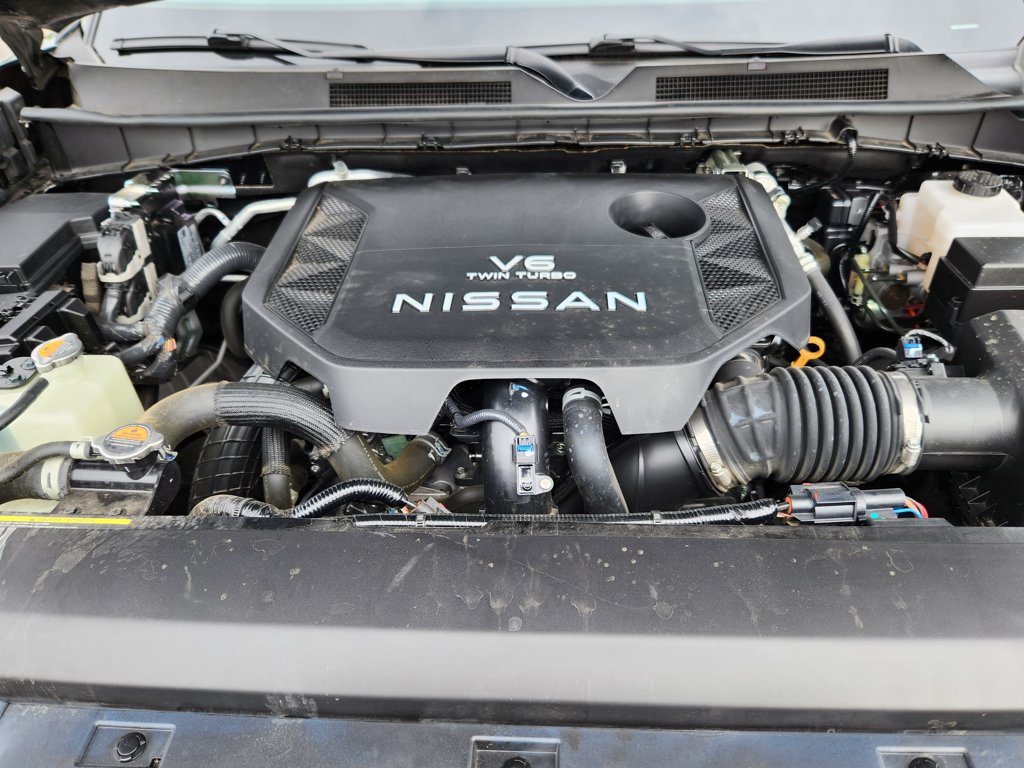 Used 2025 Nissan Armada Platinum AWD/4WD image 32