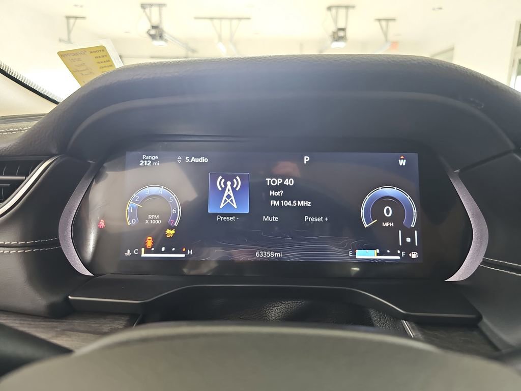 Used 2021 Jeep Grand Cherokee L Limited w/ Luxury Tech Group II image 27