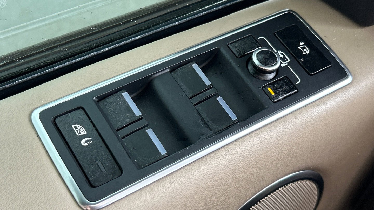 Used 2014 Land Rover Range Rover Long Wheelbase Autobiography image 46