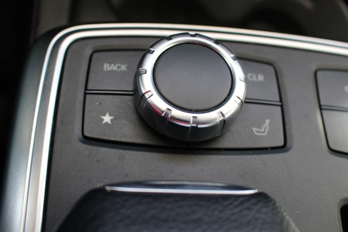 Used 2015 Mercedes-Benz GL 550 4MATIC image 37