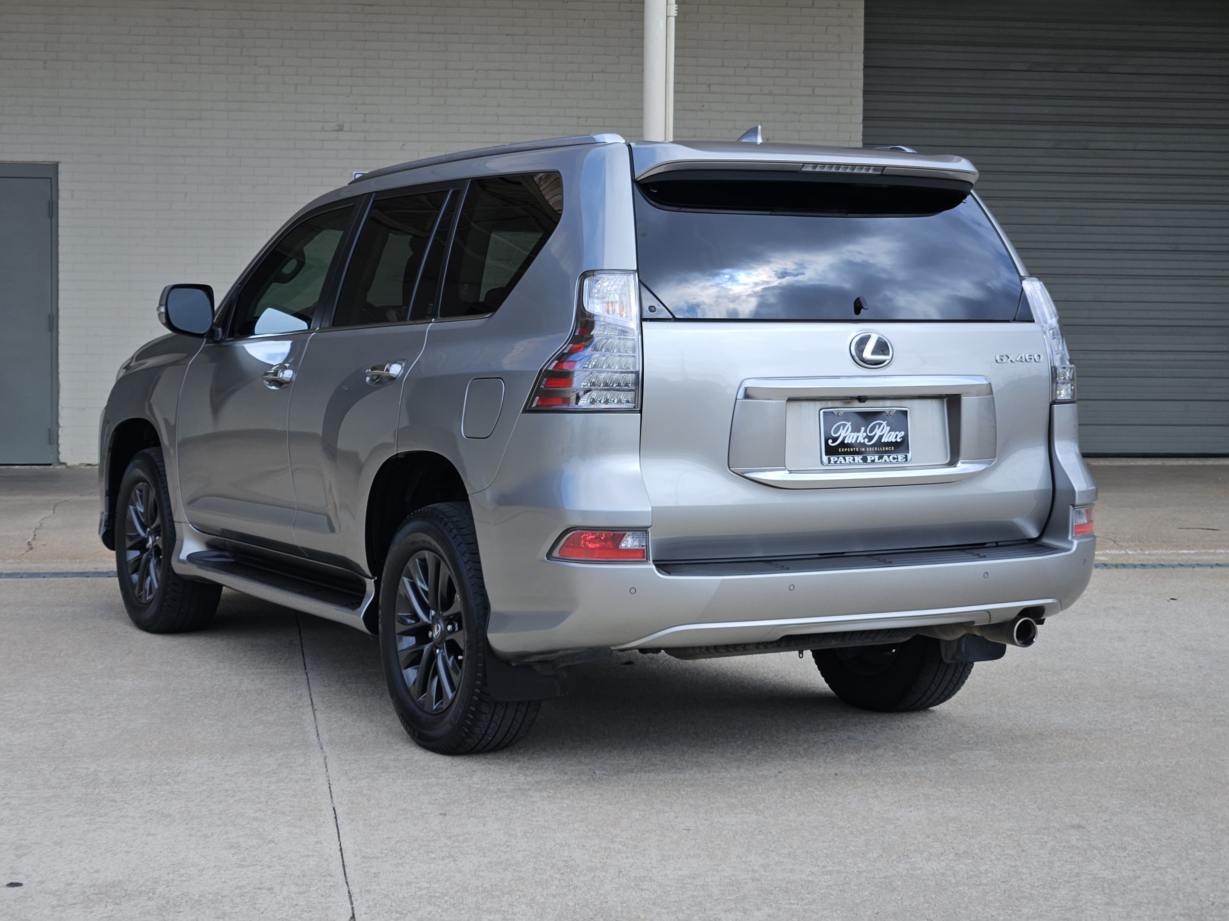 Used 2023 Lexus GX 460 Premium w/ Premium Package AWD/4WD image 6