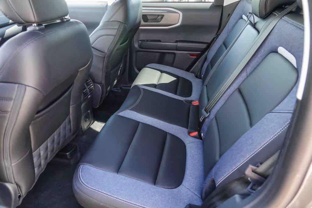 Used 2025 Ford Bronco Sport Outer Banks w/ Outer Banks Tech Package+ AWD/4WD image 18