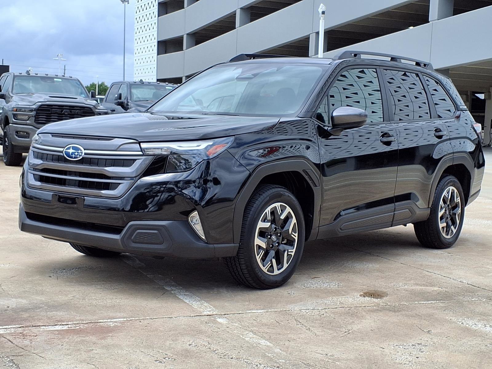 Certified 2025 Subaru Forester Premium AWD/4WD image 22