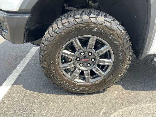 Used 2024 GMC Sierra 1500 AT4X AWD/4WD image 8