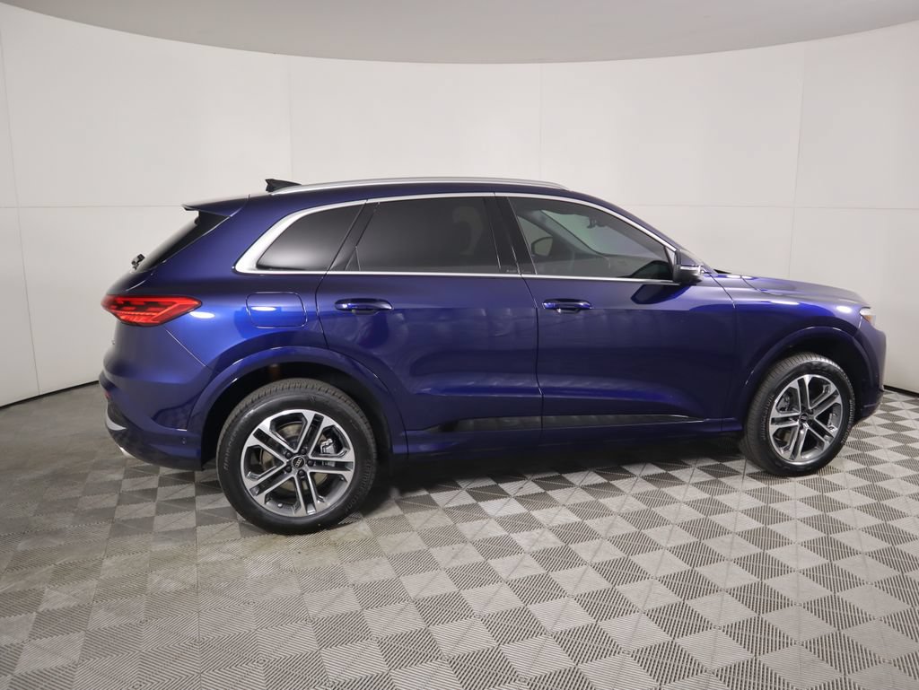 Used 2025 Audi Q5 Premium w/ Premium Plus AWD/4WD image 4