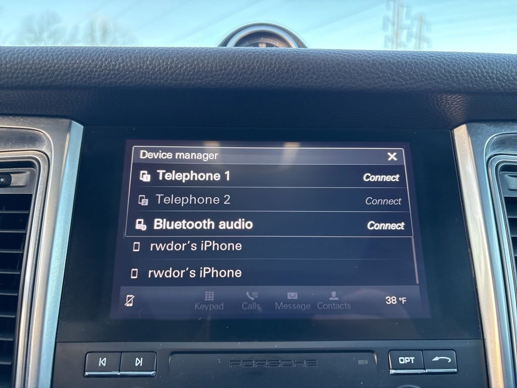 Used 2018 Porsche Macan Base image 25