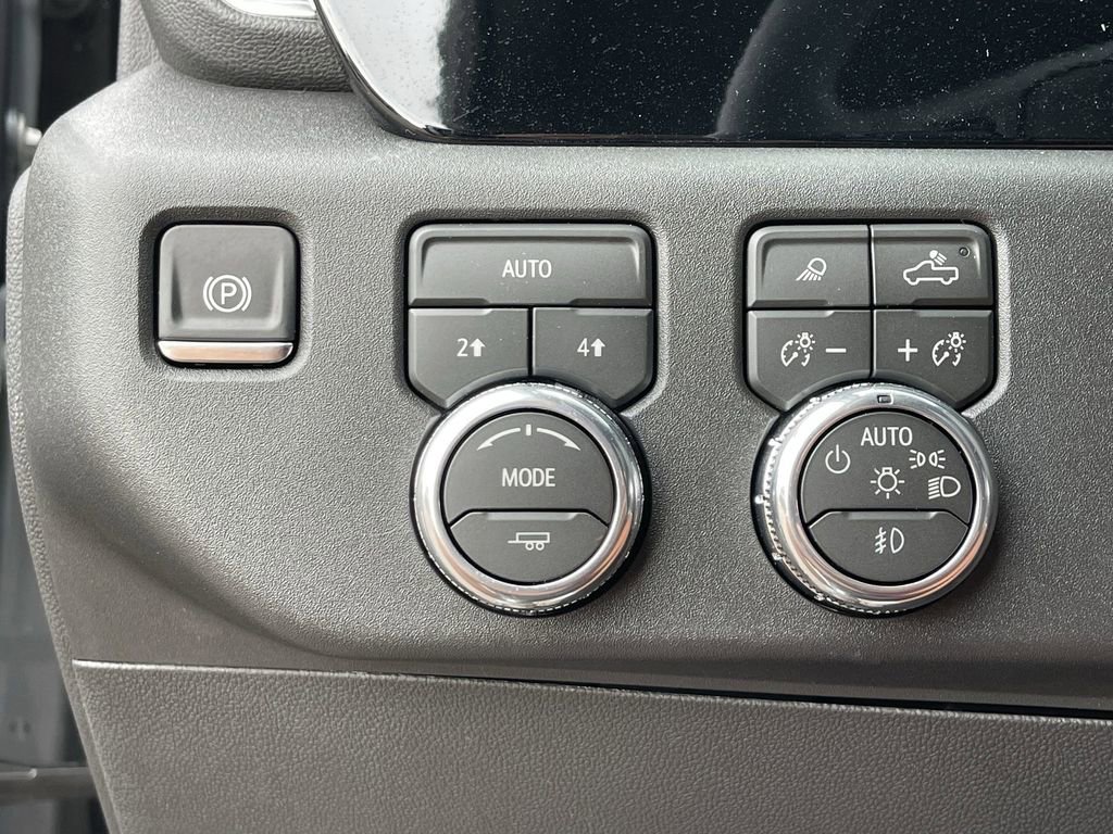 New 2026 GMC Sierra 1500 SLT AWD/4WD image 18