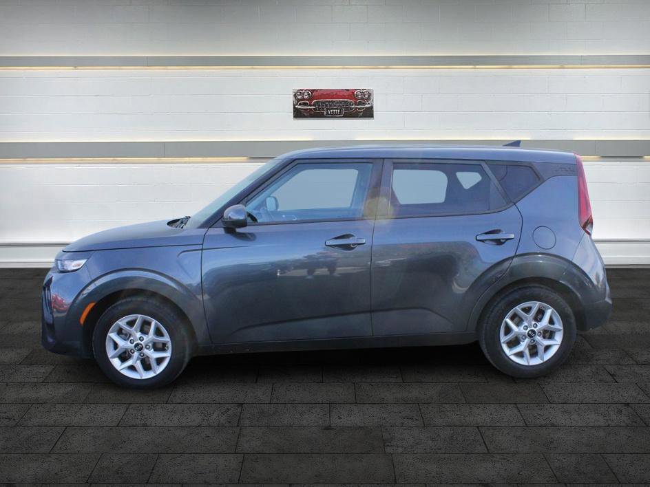 Used 2021 Kia Soul S FWD image 3