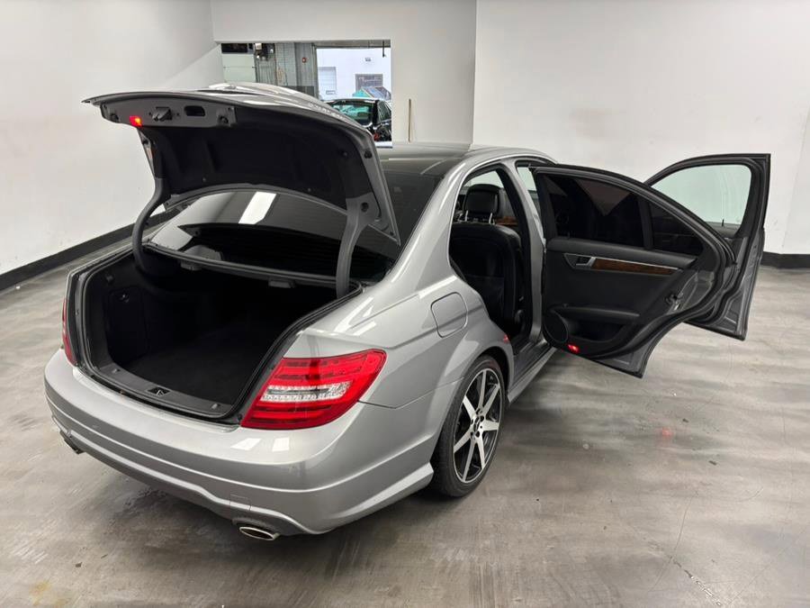 Used 2013 Mercedes-Benz C 300 Sport image 24