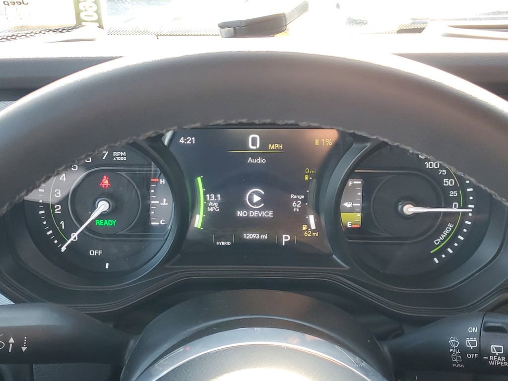 Used 2025 Jeep Wrangler Unlimited Sahara AWD/4WD image 26