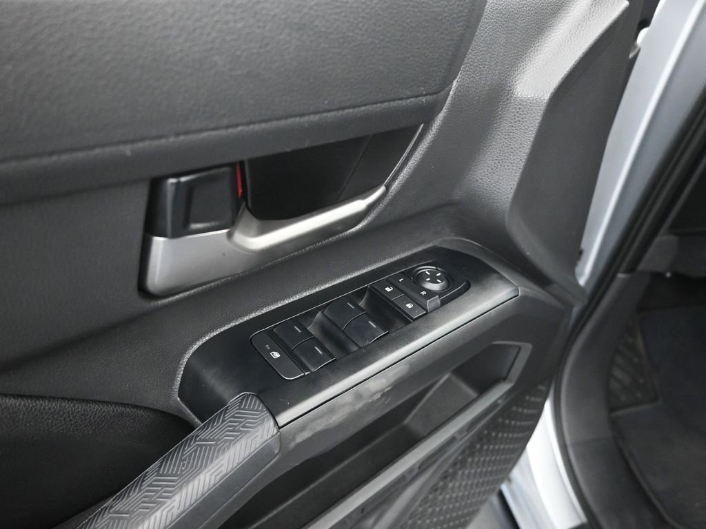 Used 2025 Toyota Tacoma TRD Off-Road image 14