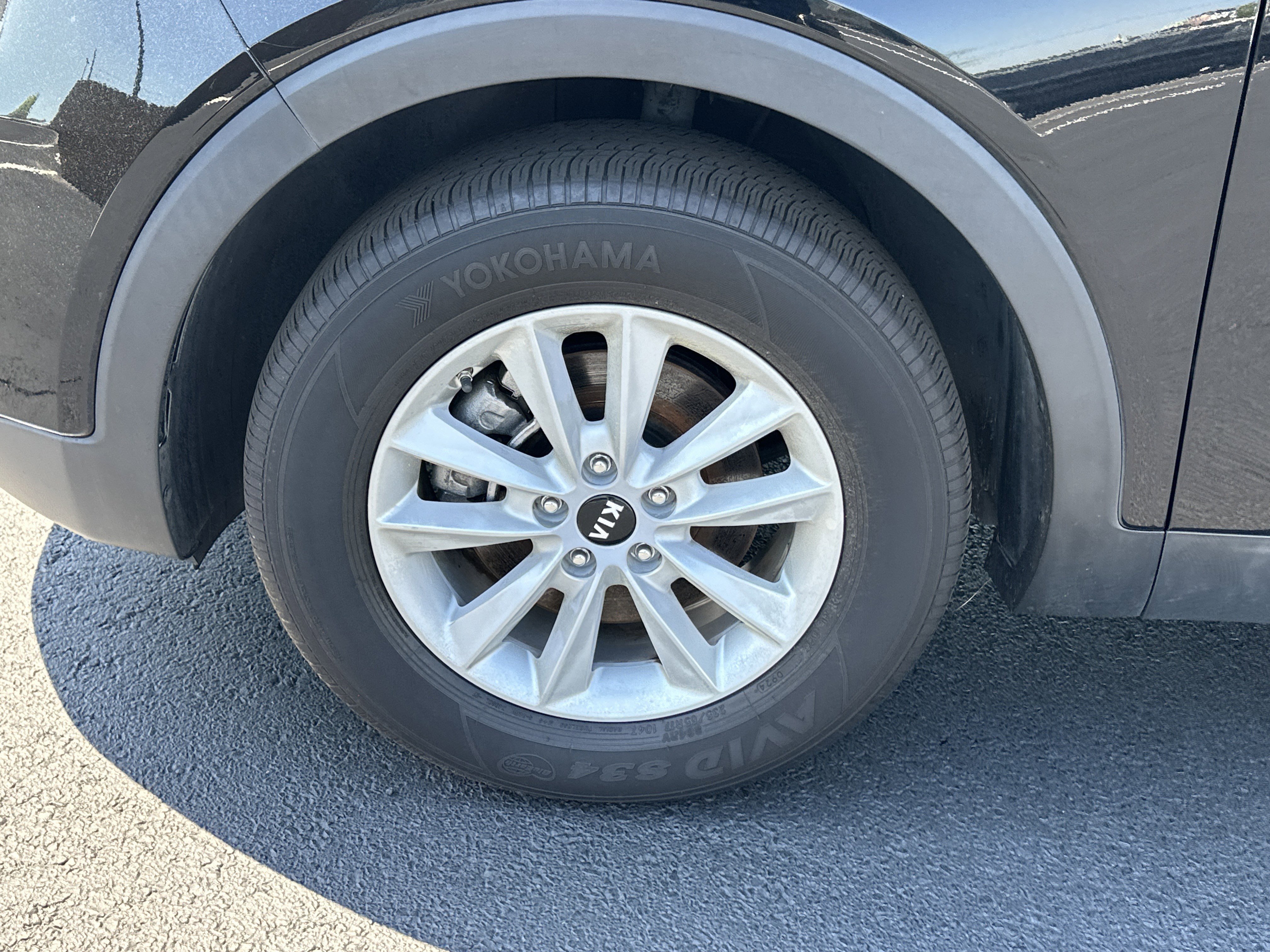 Used 2019 Kia Sorento L image 11