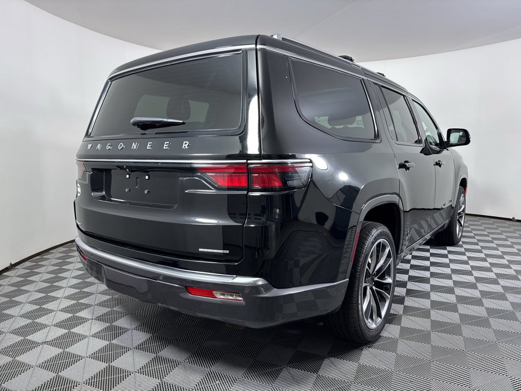 Used 2022 Jeep Wagoneer Series III w/ Premium Group I AWD/4WD image 23