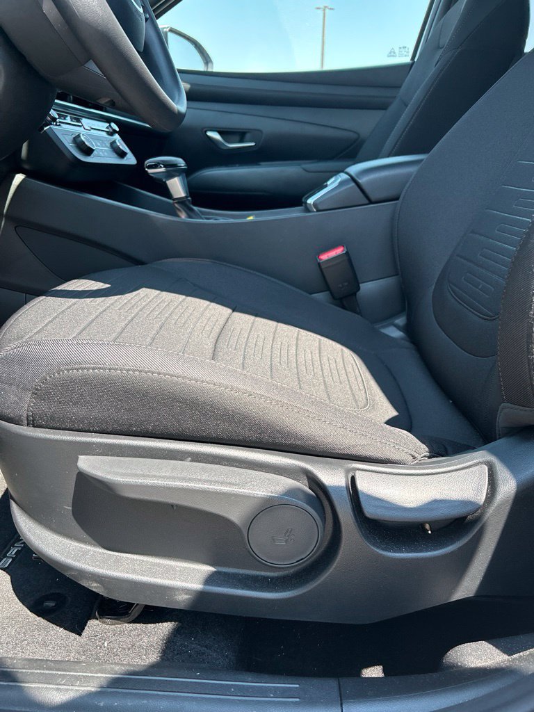 Used 2025 Hyundai Santa Cruz SE AWD/4WD image 10
