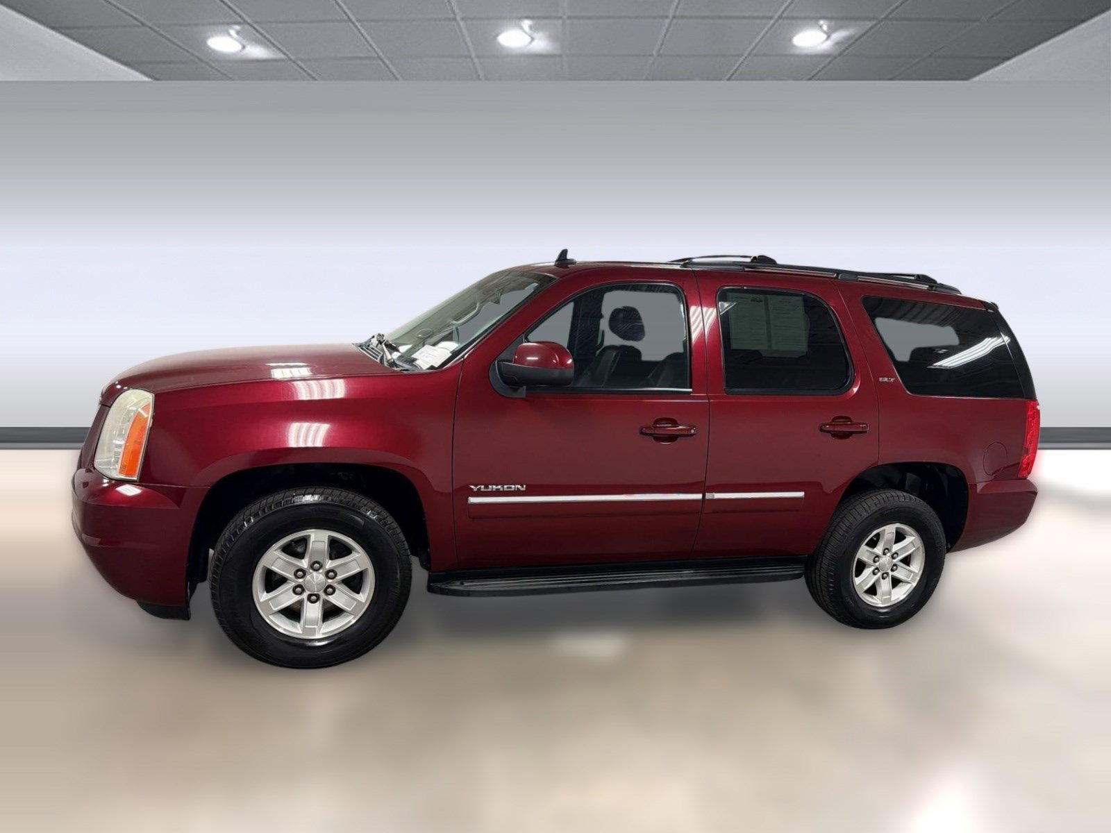 Used 2011 GMC Yukon SLT image 2