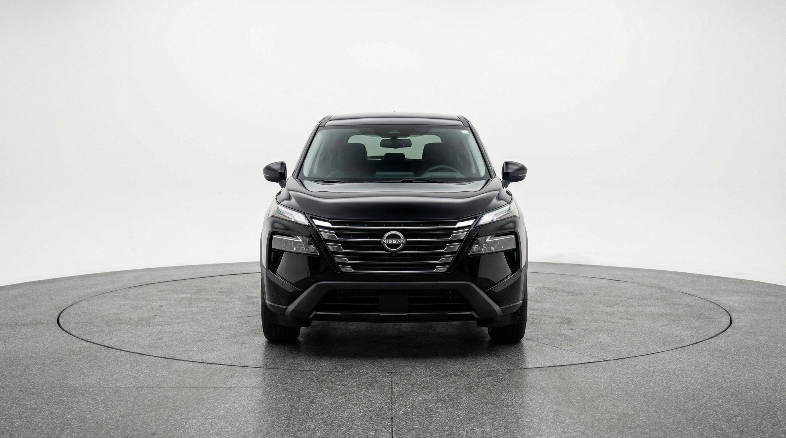 Used 2025 Nissan Rogue SV image 2