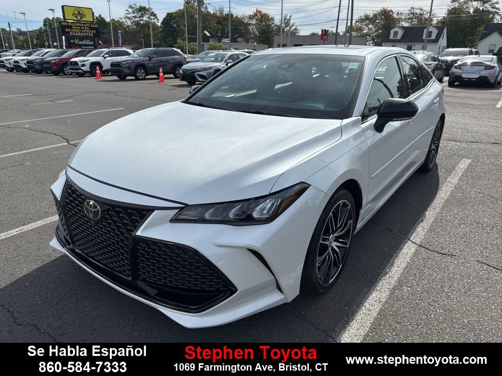 Used 2019 Toyota Avalon XSE w/ All Weather Liner Package image 3
