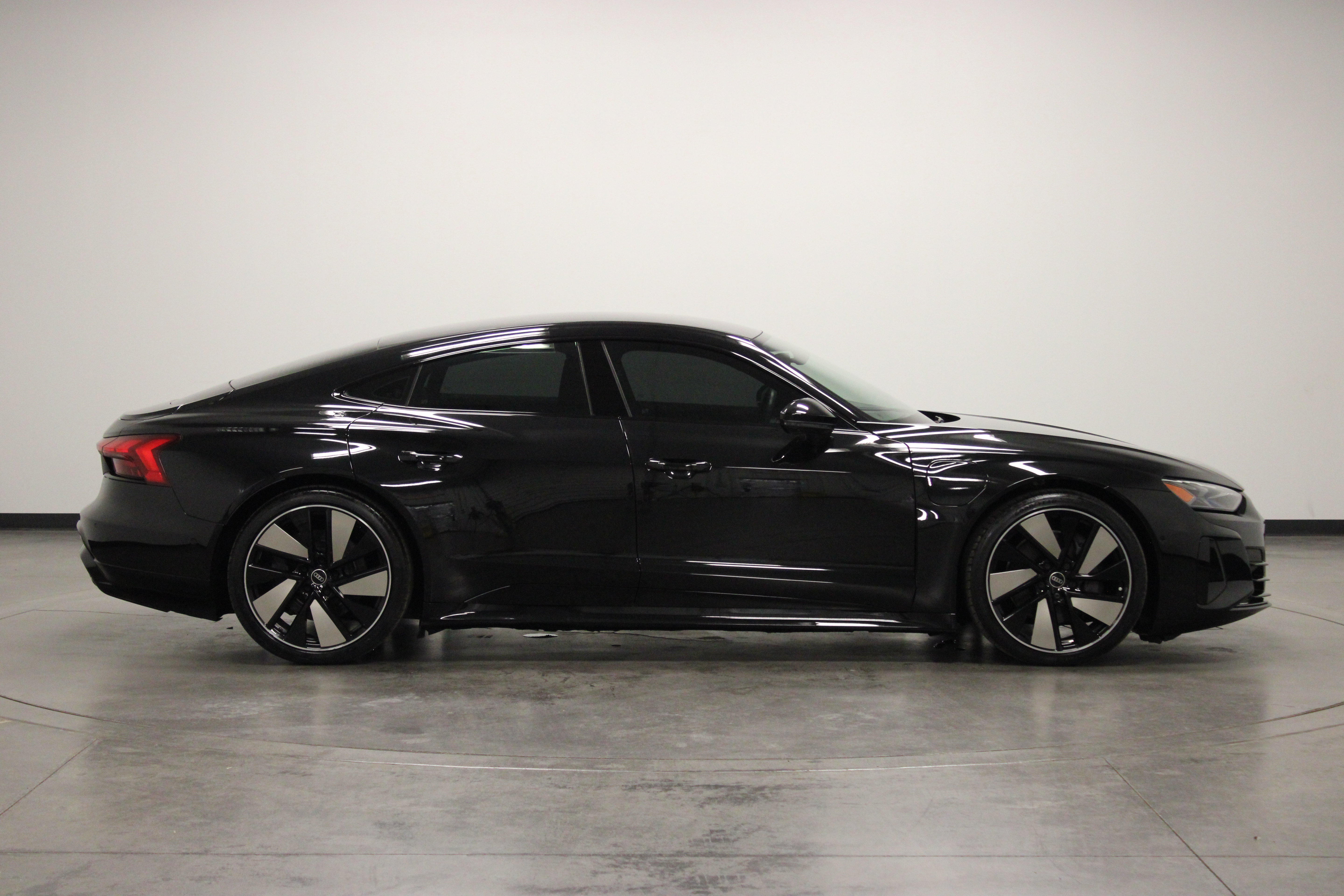 Used 2023 Audi e-tron GT Prestige w/ Prestige Package AWD/4WD image 8