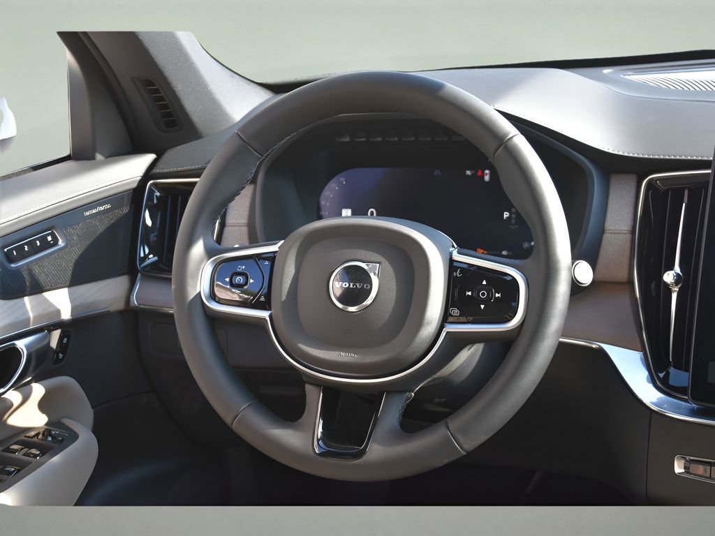 New 2026 Volvo XC90 B6 Plus w/ Protection Package Premier image 18