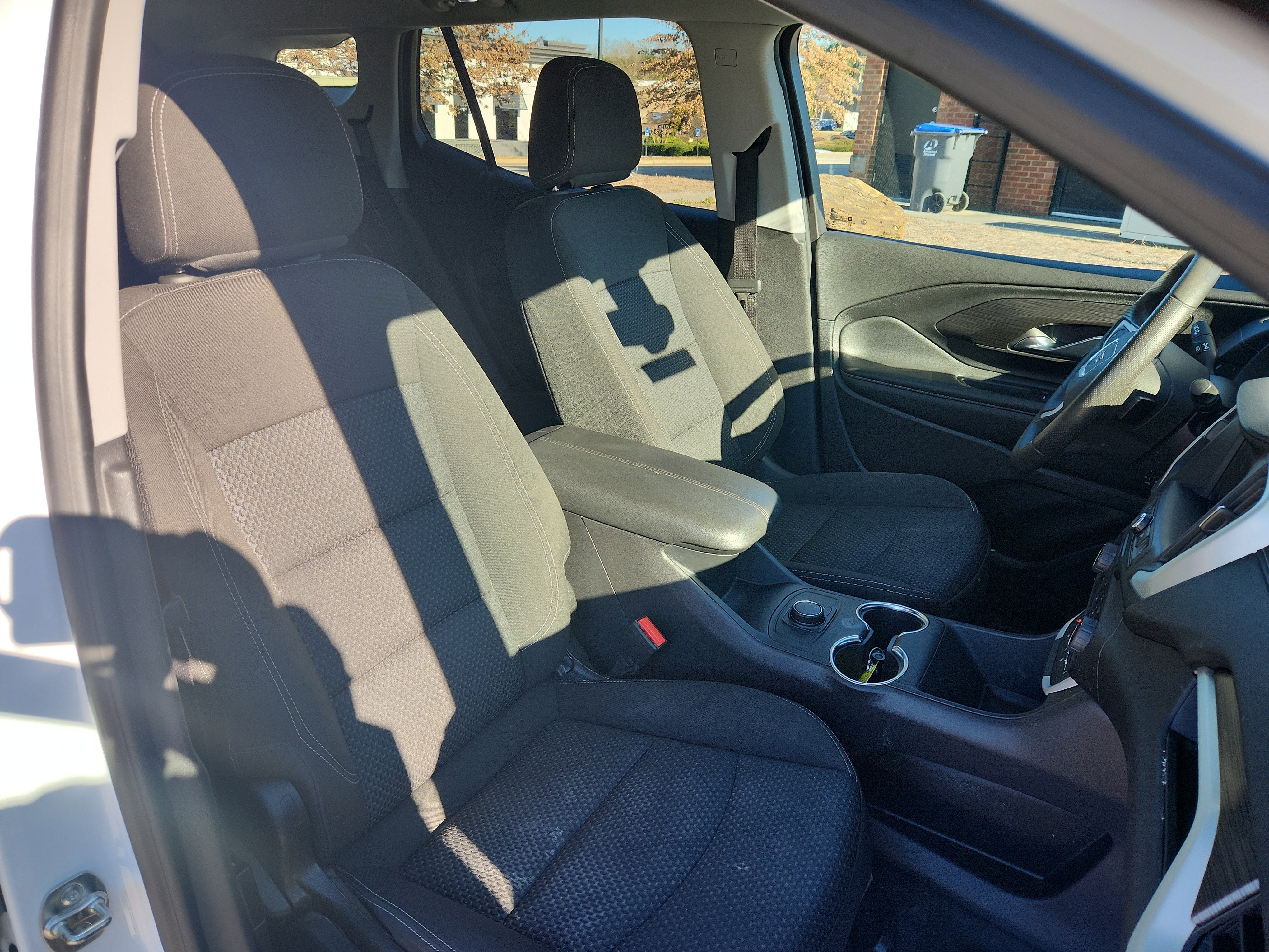 Used 2024 GMC Terrain SLE image 42