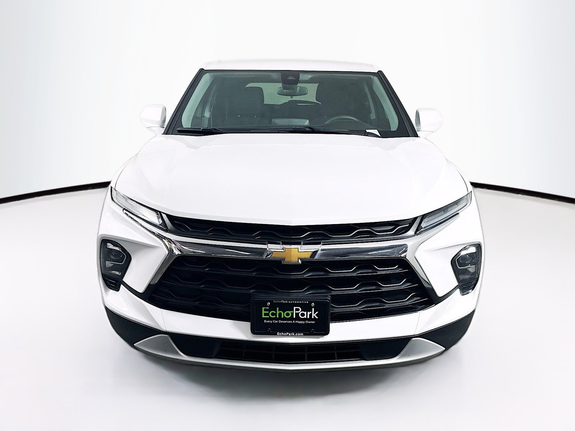 Used 2023 Chevrolet Blazer LT FWD image 2